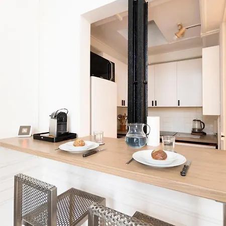 Appartamento Guestready - Lovely Bright Flat With Private Patio *