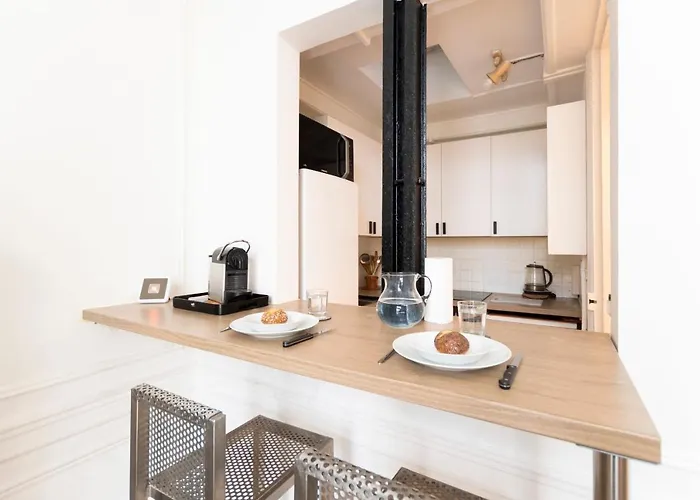 Apartamento Guestready - Lovely Bright Flat With Private Patio *