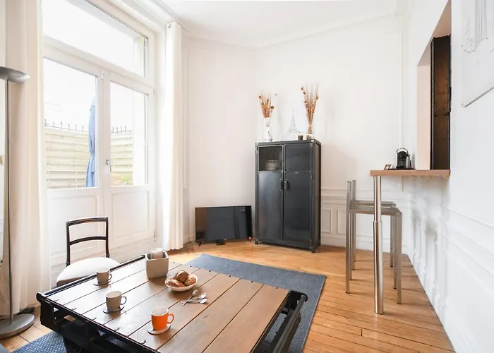 Guestready - Lovely Bright Flat With Private Patio * Paris
