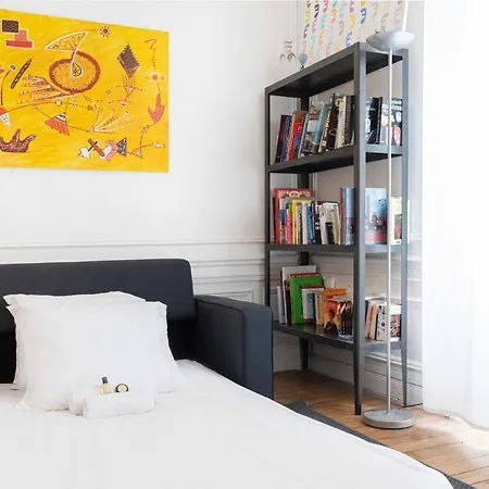 Apartman Guestready - Lovely Bright Flat With Private Patio Párizs